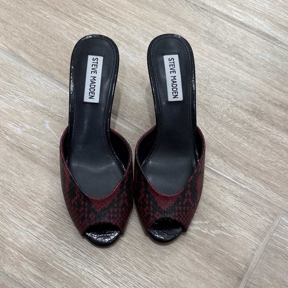 Steve Madden faux snakeskin slides